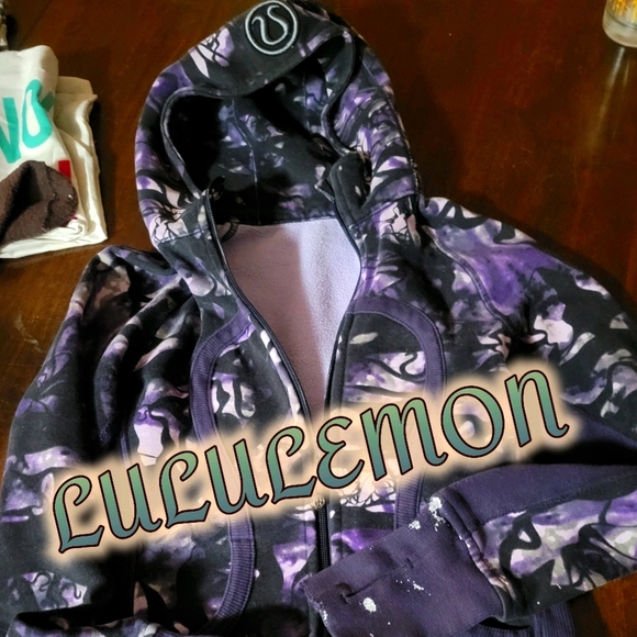 Lululemon Scuba - Picture 1 of 1